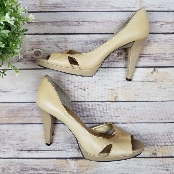TAHARI Beige Leather High Heel Open Toe Platform - Picture 4 of 7